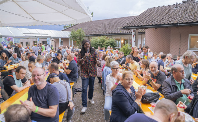 Musik und Tanz am Lukashaus-Sommernachtsfest