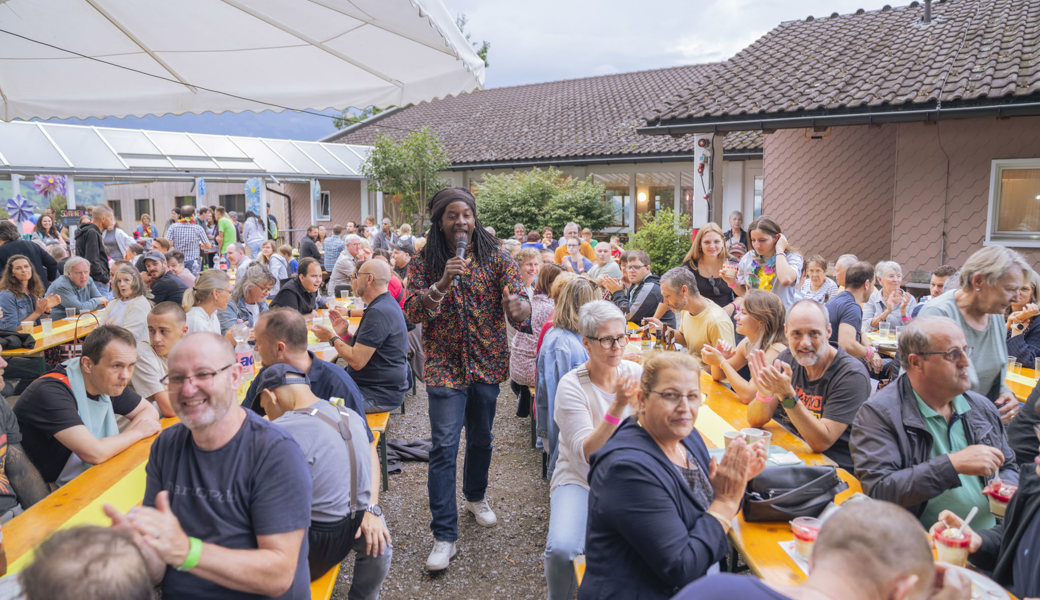 Musik und Tanz am Lukashaus-Sommernachtsfest