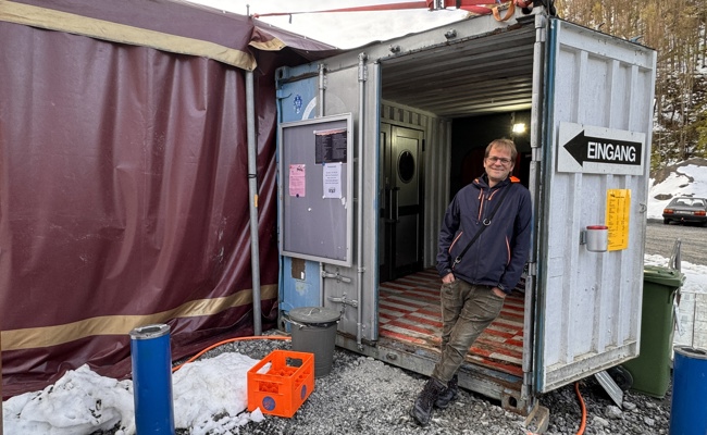 Das gibt es nicht alle Tage: Ein Kleintheater steht im Angebot