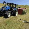 Traktor mit Ladewagen überschlagen
