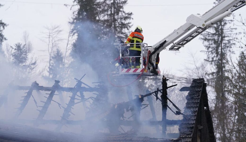  Ein Opfer der Flammen: Die Schreinerei von Andreas Bischof. Die Nachbarschaft will nun mit ihrem Spendenaufruf Geld sammeln, um den Verlust etwas abzufangen. 