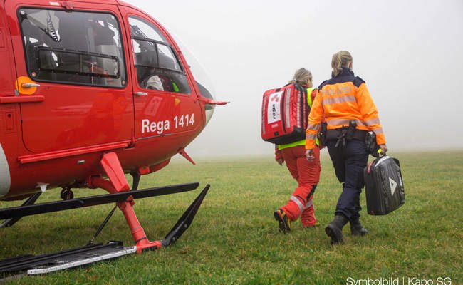 Bei Bauarbeiten sieben Meter von Dach herab gestürzt