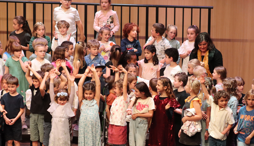 Die jungen Gesangstalente aus Azmoos waren mit Begeisterung dabei.