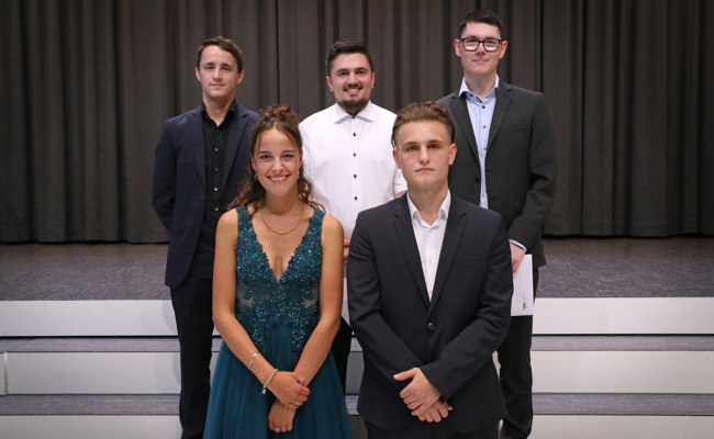 Bester Notenschnitt 5,9: BMS von 60 Personen erfolgreich bestanden