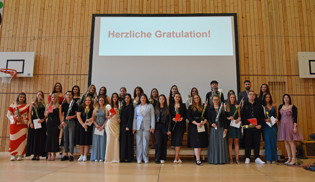 Die erfolgreichen Absolventinnen und Absolventen aus dem Werdenberg.