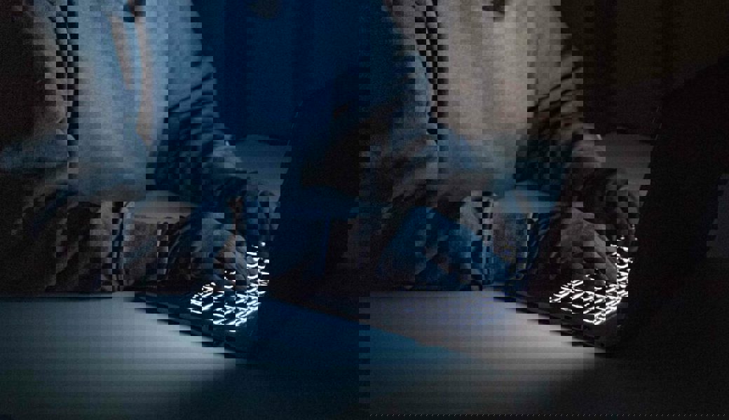  Vor allem Seniorinnen und Senioren werden immer wieder von falschen Polizisten reingelegt. Symbolbild: Kapo SG