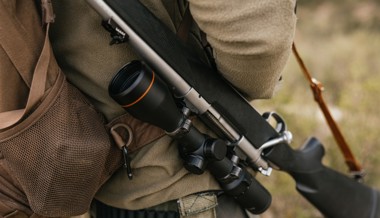 Waffen ohne Bewilligung eingeführt: Beschuldigter zeigt keine Einsicht