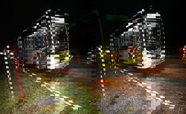 Auffahrkollision in Schaan zwischen Bus und Personenwagen fordert zwei Verletzte