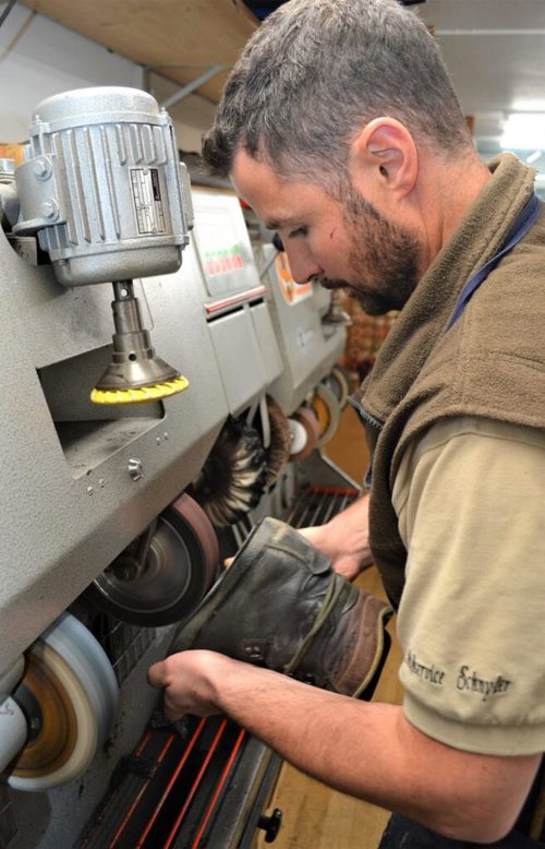 Die Arbeitsgeräte weisen eine ausgesprochen lange Lebensdauer auf.<br /> Die Arbeitsgeräte weisen eine ausgesprochen lange Lebensdauer auf.<br />
