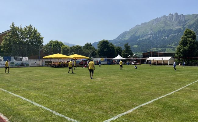 Faustball und Gemütlichkeit: Das Jubiläumsturnier in Salez bekommt viel Lob