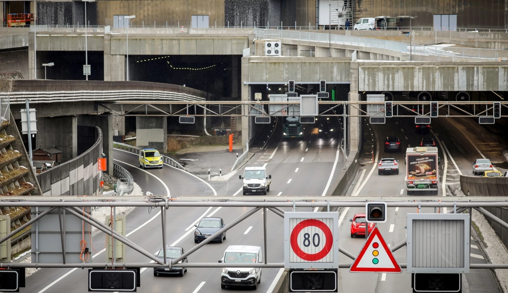 Die Einfahrt in den Rosenbergtunnel. Er soll eine dritte Röhre erhalten, wenn es nach dem ETH-Gutachten geht .