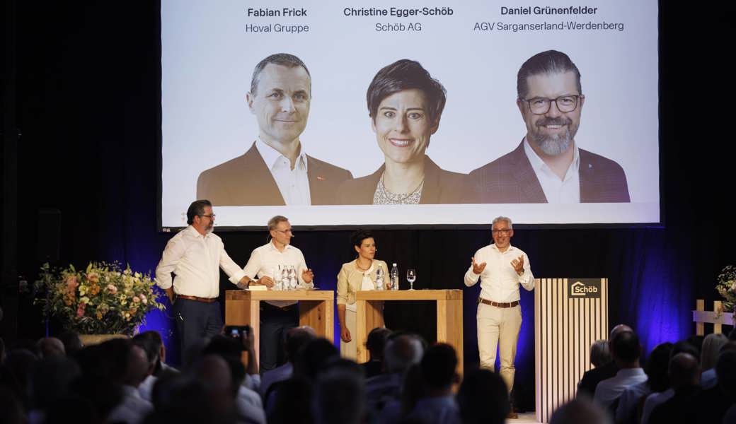 Angeregte Diskussion auf dem Podium (von links): Daniel Grünenfelder, Fabian Frick, Christine Egger-Schöb und Markus Bänziger.