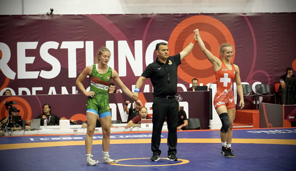 Sie darf sich freuen: Annatina Lippuner (rechts) gewinnt zum zweiten Mal EM-Silber.