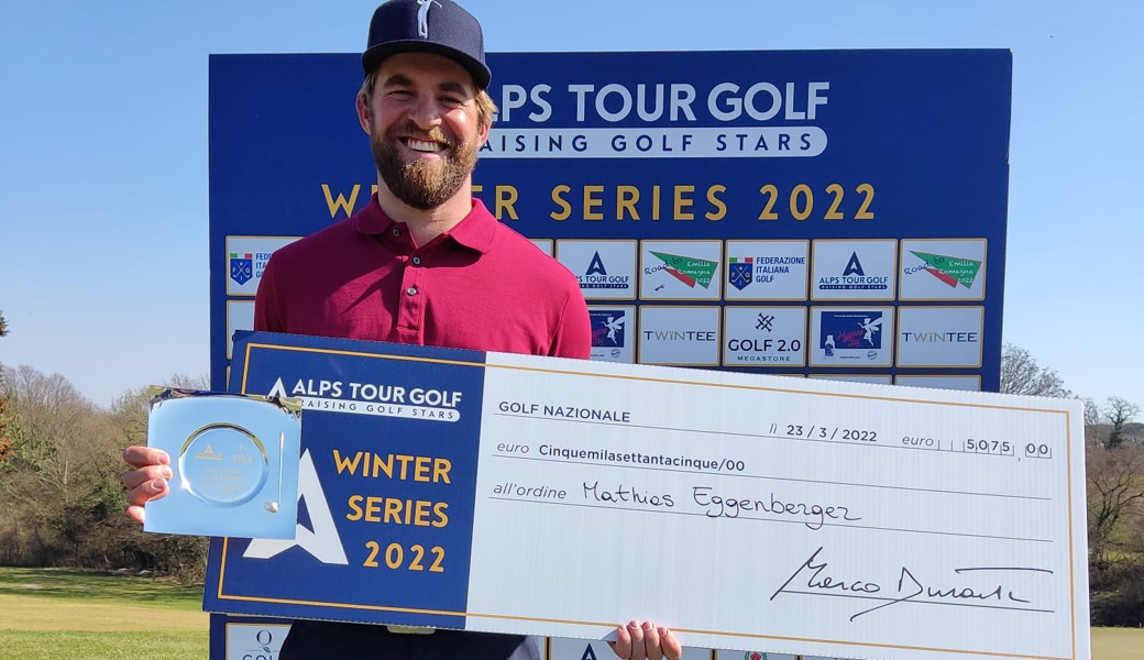 Grosser Erfolg: Im März 2022 hat Mathias Eggenberger in Rom seinen ersten Sieg auf der Alps Tour feiern dürfen. Nun wird aus dem Spieler ein Trainer.