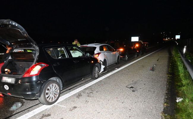 Auffahrkollision mit vier Autos auf der A13 in Widnau: Frau wurde leicht verletzt