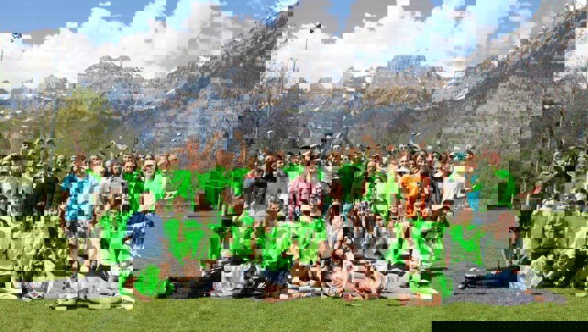  Die grosse Schar an Teilnehmenden aus Grabs. 