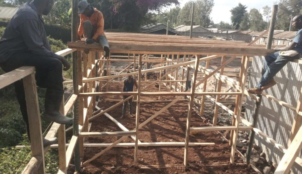  Bis Ende dieses Jahres sollte der Neubau der Sekundarschule Forest Edge Faith Academy in Kenia den Schülerinnen und Schülern zur Verfügung stehen. Bilder: PD