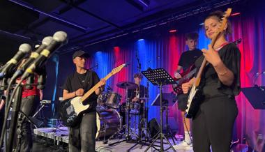 Laut, mutig und mit Vollgas: Schülerbands spielten im Fabriggli