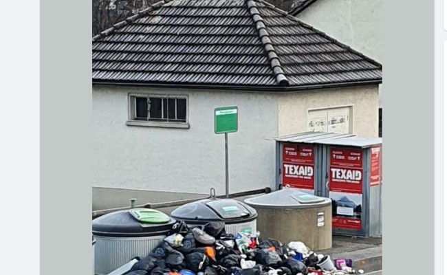 Abfallberg mit Signalwirkung: Kehrichtabfuhr weist auf illegale Entsorgung hin