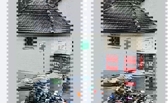 Abfallberg mit Signalwirkung: Kehrichtabfuhr weist auf illegale Entsorgung hin