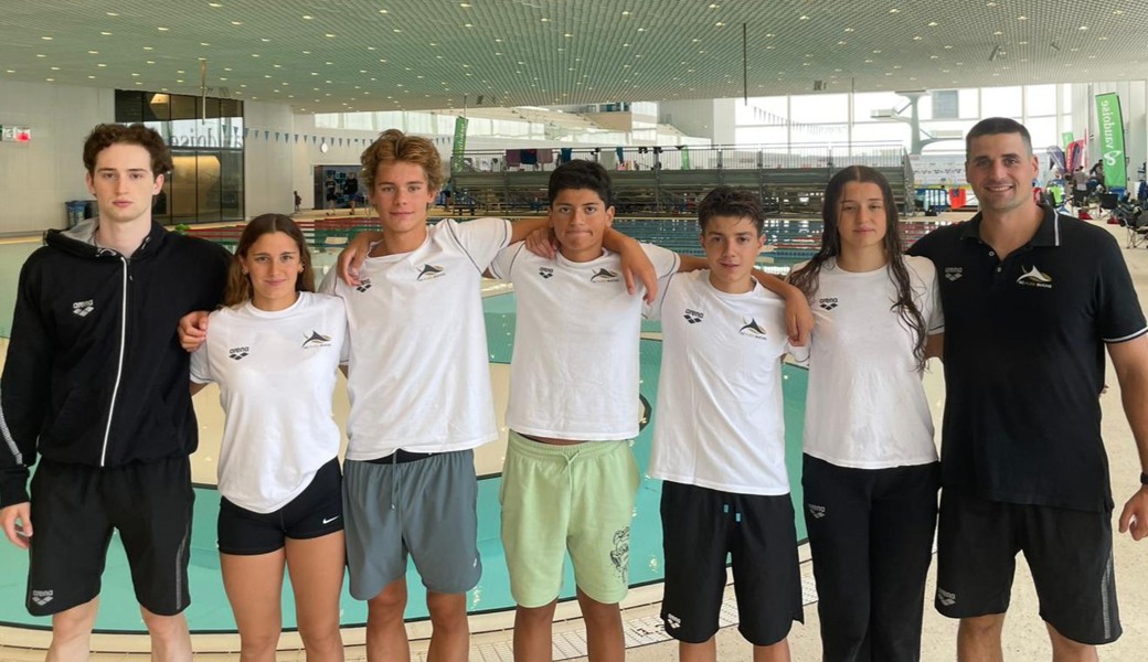 Von links: Benjamin Menzi, Giovanna Bevivino, Lukas Strojny, Amir Zargartou, Dario Radiceski, Nola Menzi und Coach Milan Stojilkovic.