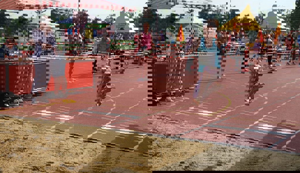  Tina Saluz (STV Grabs) sicherte sich in der Kategorie U12W den ersten Rang. 