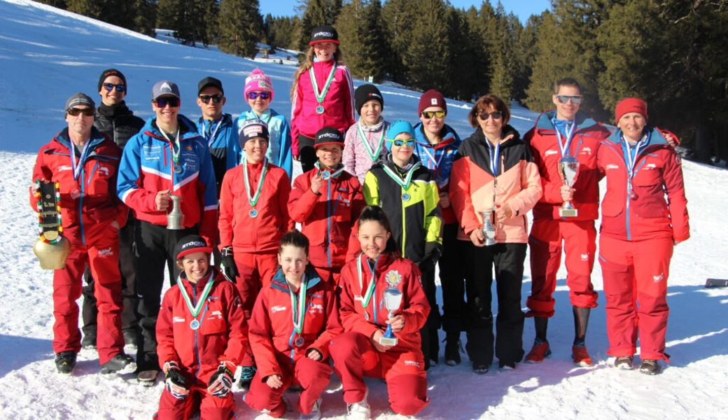  Die Kategoriensieger vom JO- und Clubrennen des Skiclubs Grabserberg. 