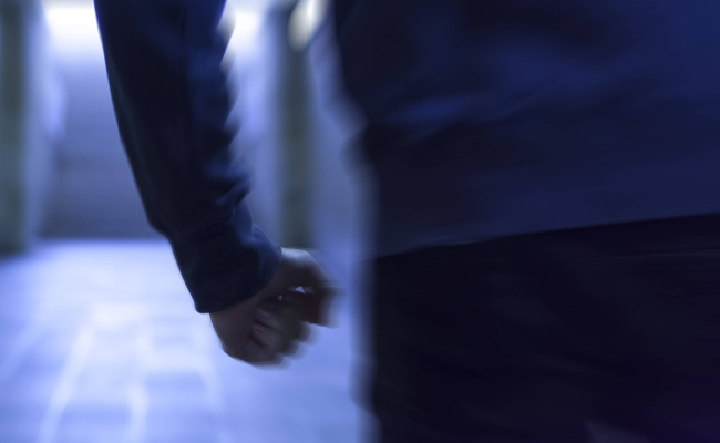 Er spuckte, schlug und beleidigte Polizisten: Randale in Asylheim bestraft