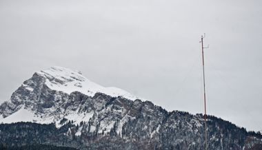 50-Meter-Mast fühlt dem Wind auf den Zahn