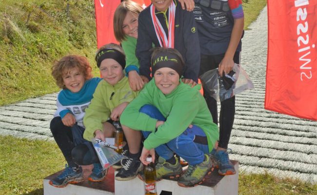 Die lokalen Nachwuchsskispringer haben den Heimvorteil gut genutzt