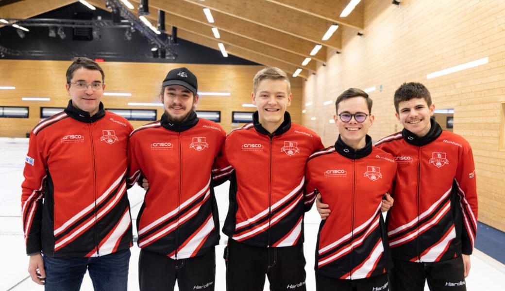  Das Erfolgsteam aus Wildhaus (von links): Coach Hans Brauchli, Skip Lars Brauchli, Leon Wittich, Kenjo von Allmen und Livio Ernst. 