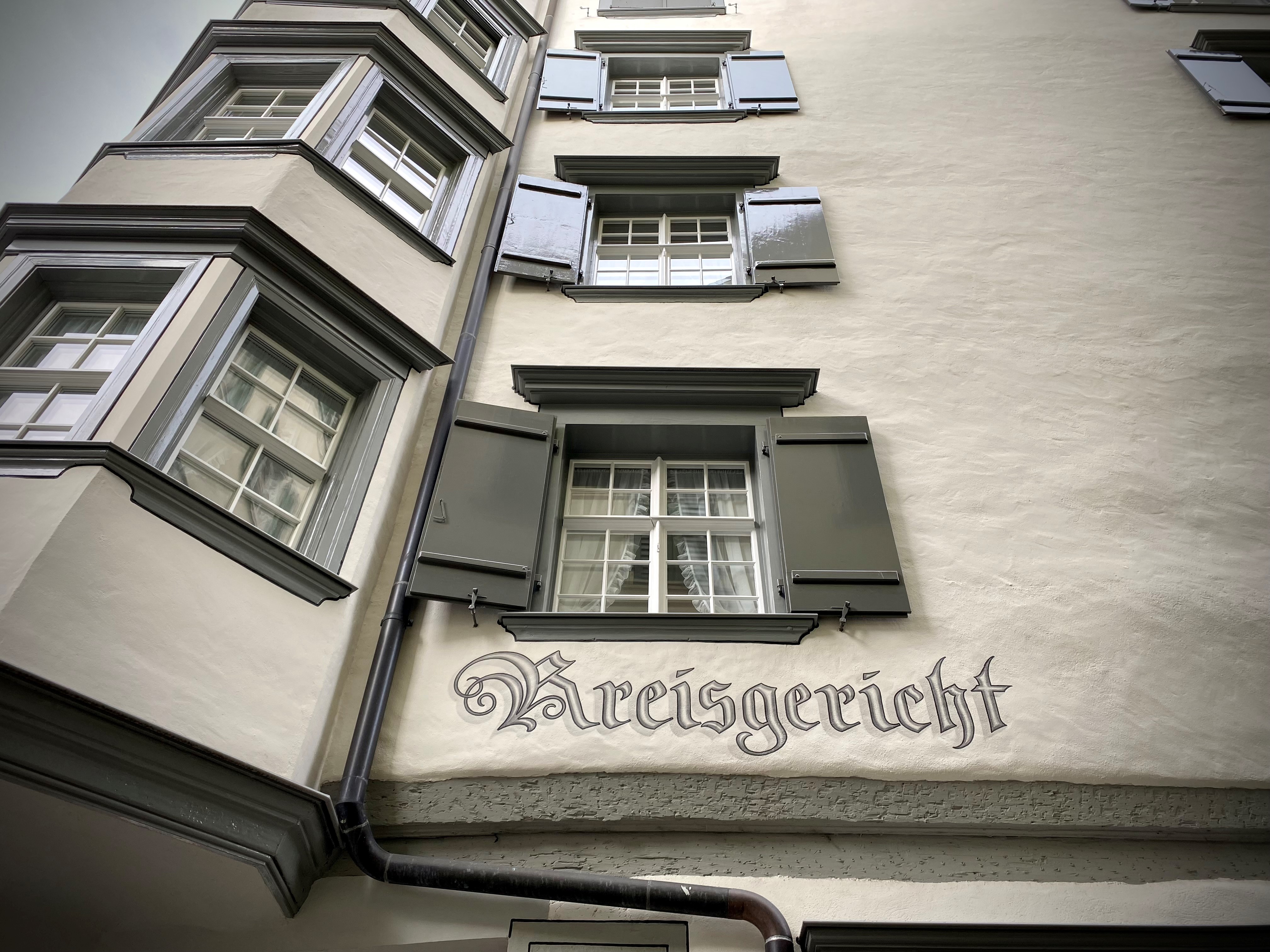 Haft und Landesverweis für unverbesserlichen Dieb