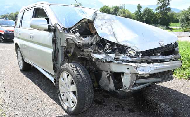 Fahrunfähig, ohne Ausweis, nach Unfall weggefahren