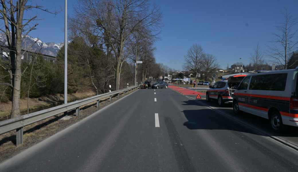 Kollision zwischen einer Mountainbikerin und einem Personenwagen in Bendern: Die Person im Auto hat den Vortritt missachtet. 