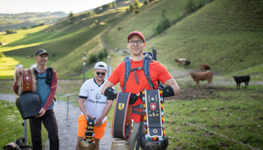 17 Kilo Glocken und Schellen im Gepäck: Drei Wanderer auf Weltrekordjagd im Alpstein