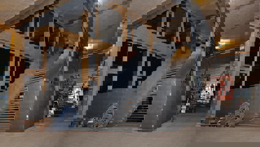  Zentrales Element im Eingangsbereich: Vor rund zwei Wochen wurde die Treppe eingebaut. 