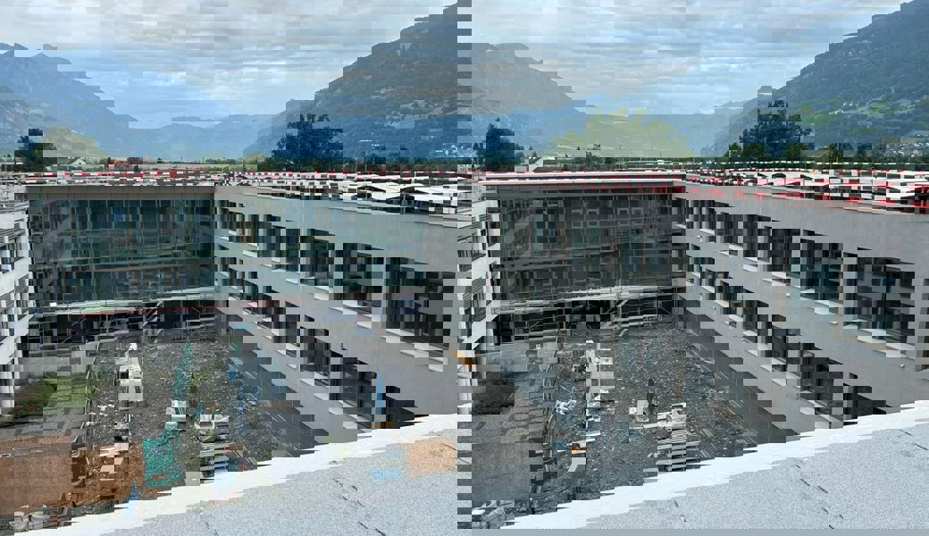 Von Schwarzarbeit betroffen: die Baustelle der Kanti Sargans (Stand Sommer 2025).