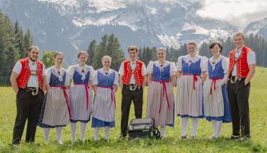 Zum Jubiläum: Volkstümliches und Oberkrainer