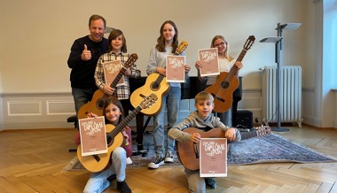 Gitarrenschüler überzeugten mit ihren Solo-Stücken