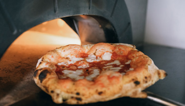 Pizzabäcker klaut BMW in Wattwil und fährt nach Tschechien Party machen – nun erhält er die Quittung