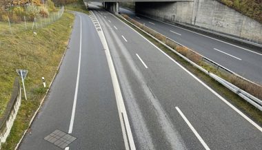 Lenkerin fährt nach seitlicher Kollision auf Autobahn A13 bei Chur weiter