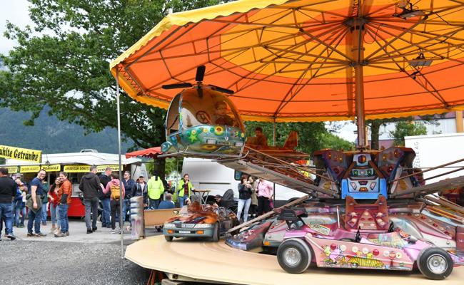 Fröhliche Stimmung bei der ersten 5-Dörfer-Chilbi