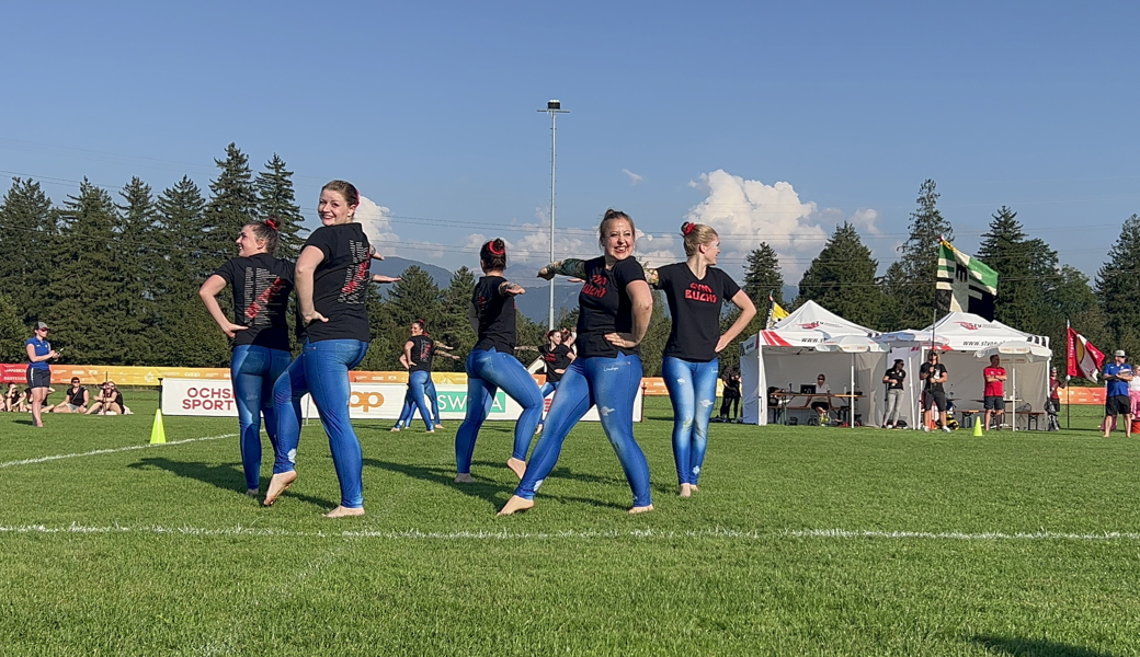 Die Buchser Gymnastik-Truppe hat allen Grund zum Strahlen: Mit dem dritten Platz in Oberriet hält der Turnverein nun den Rekord, an zehn Schweizer Meisterschaften in Folge auf dem Podest zu stehen. 