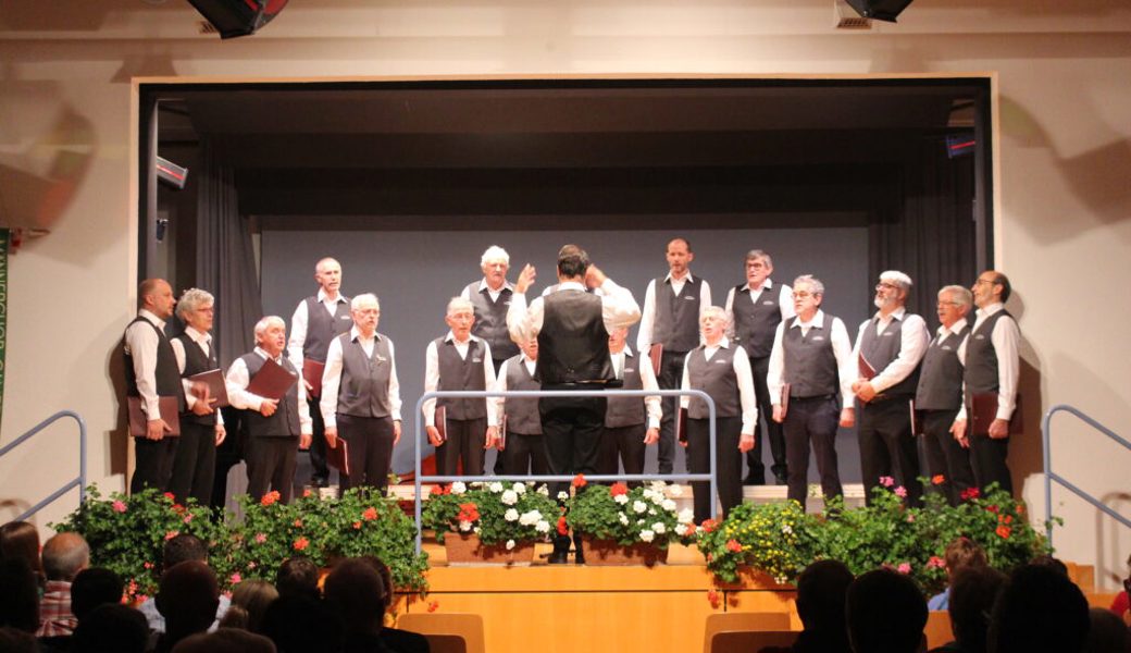  Der Männerchor Campesia gefiel mit seinen Liedvorträgen. 