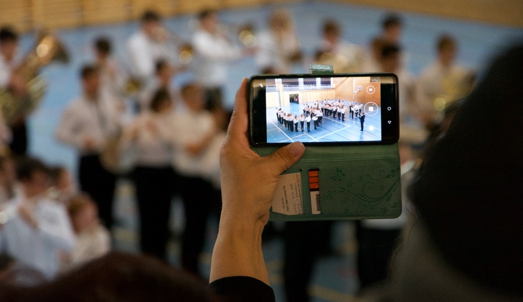 Ob gemeinsam oder solistisch, ob sitzend oder marschierend: Die jungen Musikantinnen und Musikanten des SGBV-Projektorchesters wissen zu begeistern.