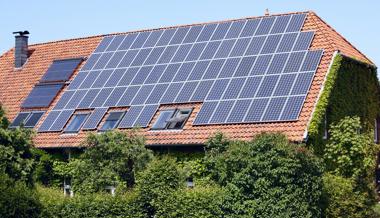 Kanton lockert Vorgaben für Solaranlagen in geschützten Gebieten