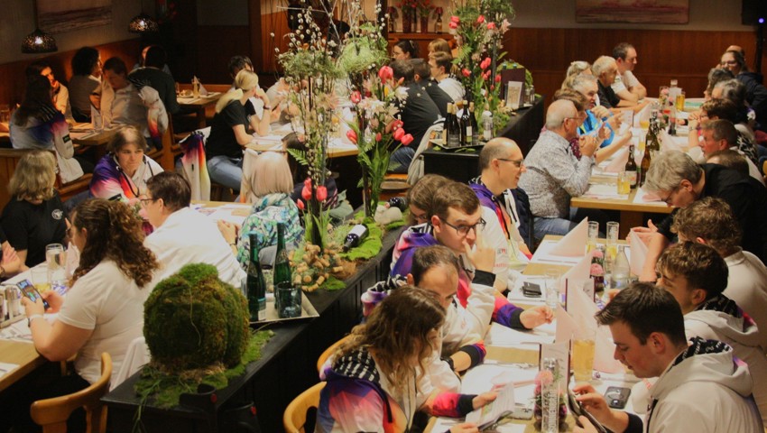 Die gut gelaunte und besuchte Versammlung des STV Sennwald.