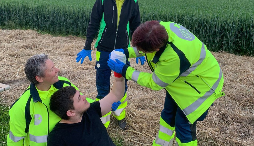 Spass und Ernst miteinander kombiniert: grosse Regionalübung der Samariter auf Buchser Boden. 