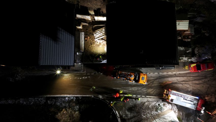 Zwecks Räumung blieb der Schadenplatz zwei Stunden lang gesperrt.