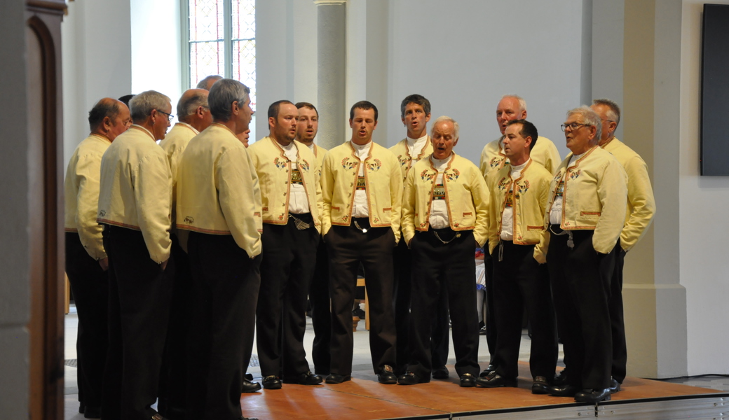 Die Bergfinkli jodelten in der Kirche Grabs vor einem stattlichen Publikum.